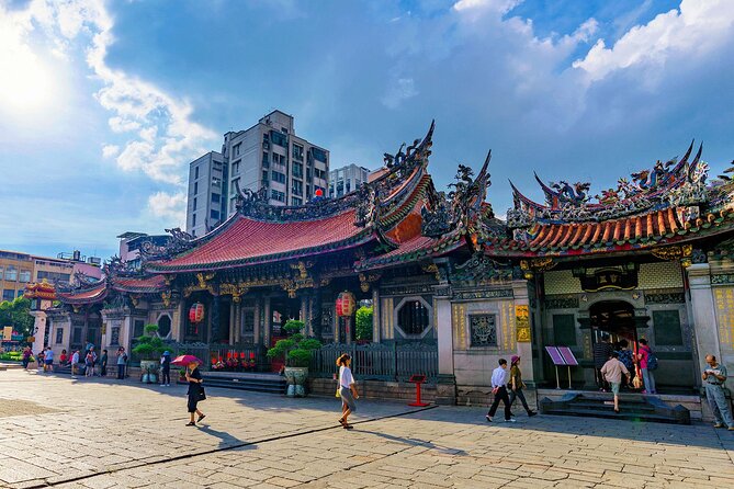 Sweets to Streets: 6Hr Taipei Adventure with Pineapple Cake DIY - Who gets the best value from this experience
