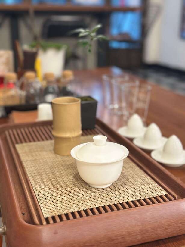 Tainan Culture Trip: Chinese Tea Ceremony_Oolong Tea - Three cups, three ways to notice tea