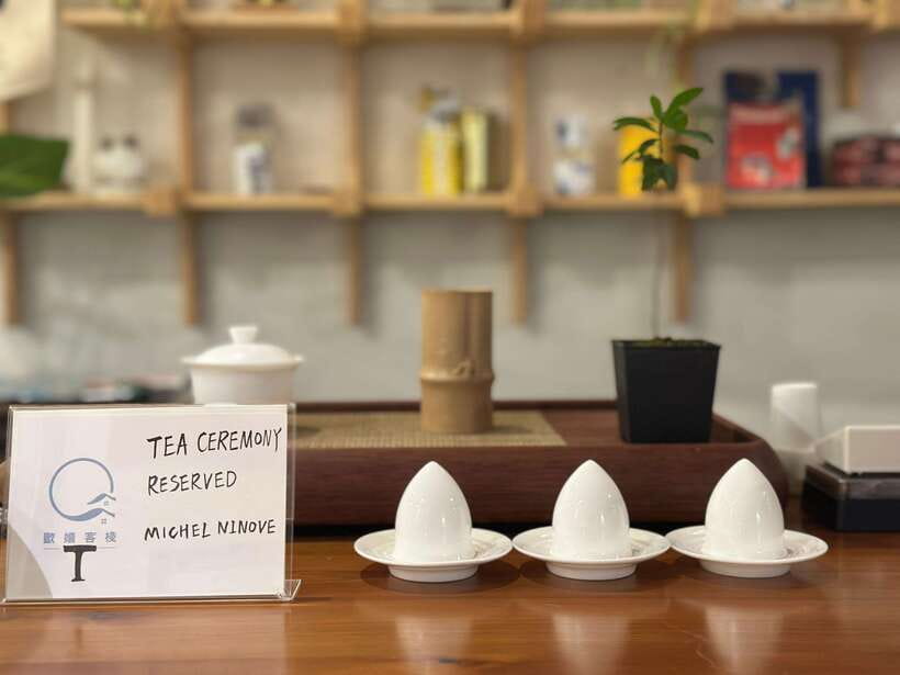 Tainan Culture Trip: Chinese Tea Ceremony_Oolong Tea - A relaxed conversation about Tainan and Taiwan