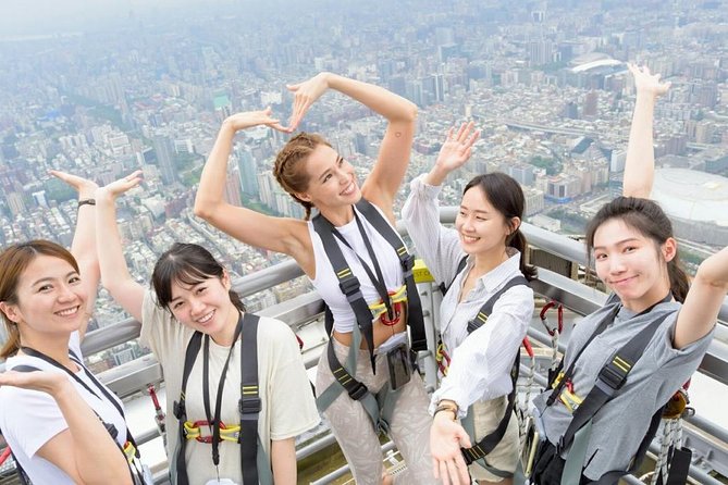 Taipei 101 Top Floor Tour and Dinner at Din Tai Fung - Who should book this Taipei evening?