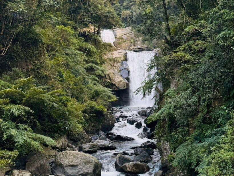 Taipei: 8 Hours Private Day Tour in Wulai with Benz Vito - Lunch and the taste of Atayal cooking