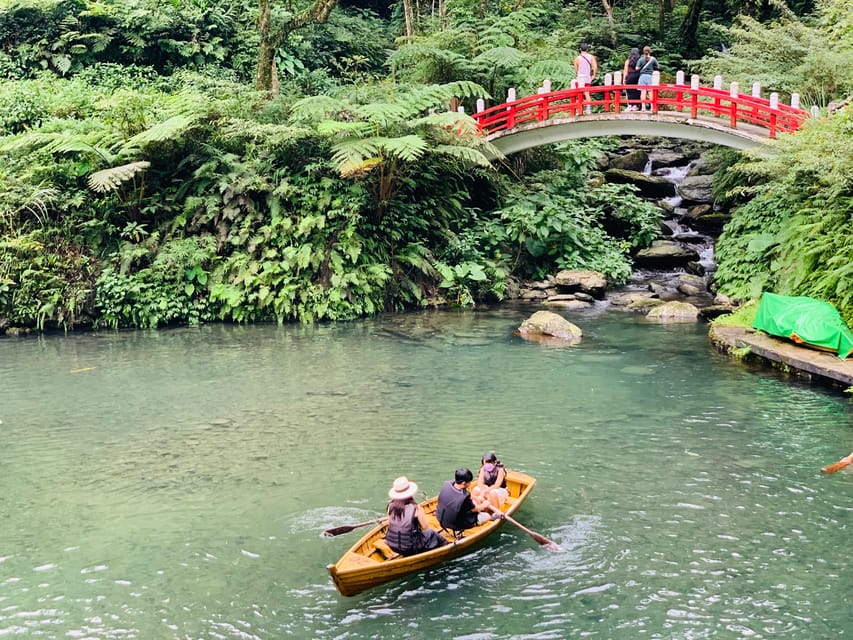 Taipei: 8 Hours Private Day Tour in Wulai with Benz Vito - Yun-Hsien Park above the valley