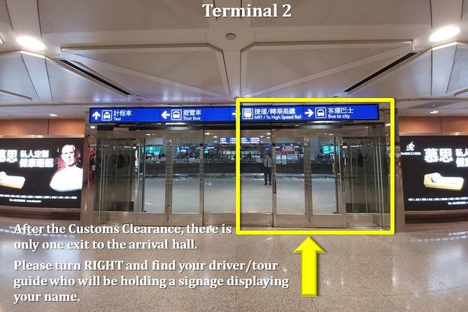 Taipei Arrival Private Transfer: Taiwan Taoyuan (TPE) to Hotel - Meeting your driver at Taoyuan Airport