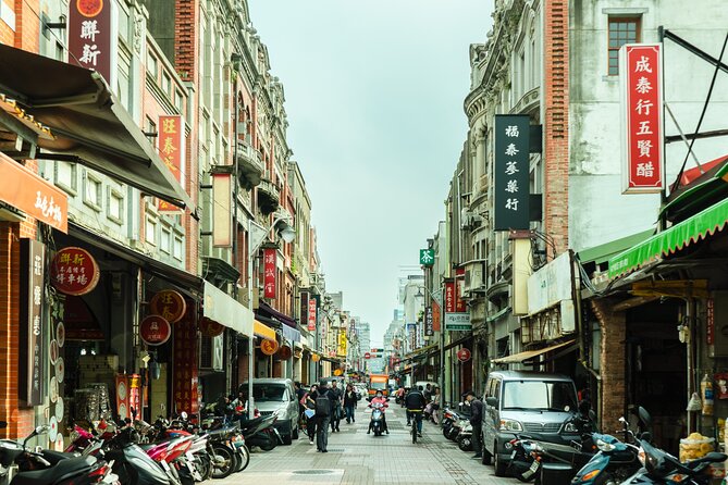 Taipei: Book A Private Local Host For 6 Hrs Customized Experience - A Taipei tour that starts with your wish list