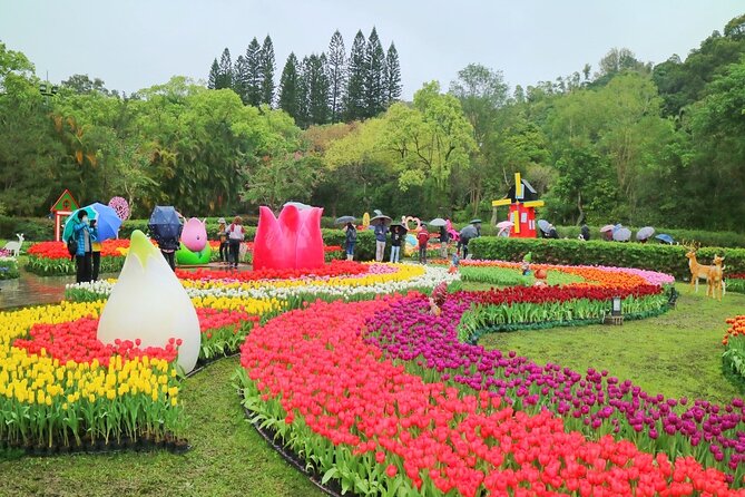 Taipei Cherry Blossom Day Tour to Yangmingshan and Tamsui - Tamsui Fisherman’s Wharf at sunset