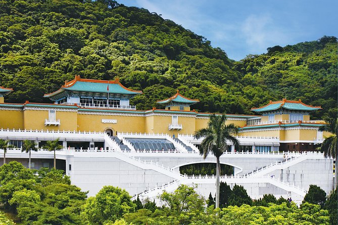 Taipei City Morning Tour with National Palace Museum entry - Chiang Kai-shek Memorial Hall and Its 89 Steps