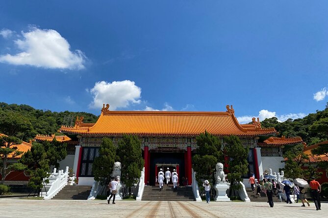 Taipei City Morning Tour with National Palace Museum entry - Four Hours in a Vehicle and on Foot