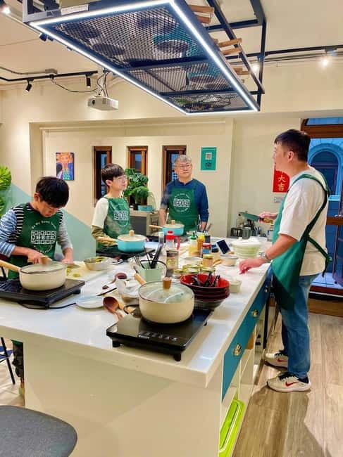 Taipei: Cooking Class & Market Adventure Historic Dadaocheng - The kitchen is hands-on, not a cooking show