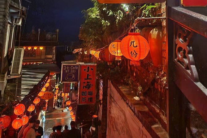 Taipei day tour(northeast coast tour or city tour) MERCEDES VAN - Pick the northeast coast for Taiwan’s best day out