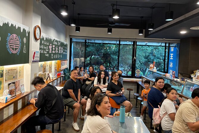 Taipei Foodie and History Walking Tour - Walking into Ximending for the main food stop
