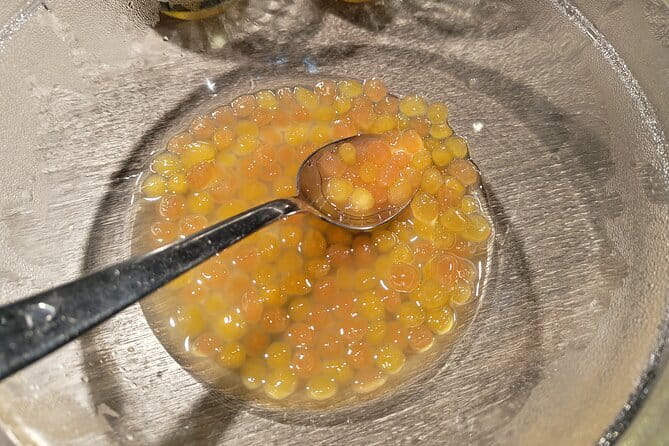 Taipei Fresh Market Tour and Colorful Bubble Tea Making - A morning walk through Dongmen Market