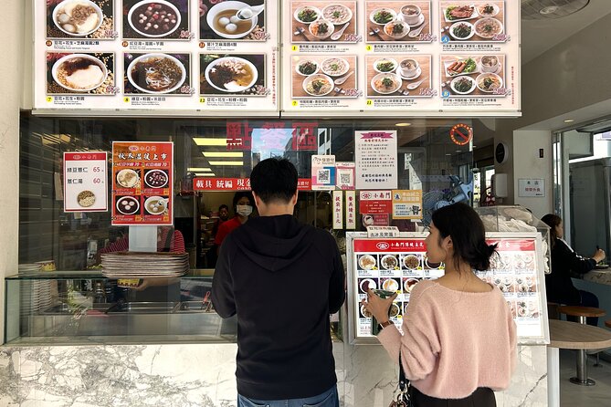 Taipei Hidden Eats, Market & Street Food Tour with 8+ Tastings - How much food will you actually eat?