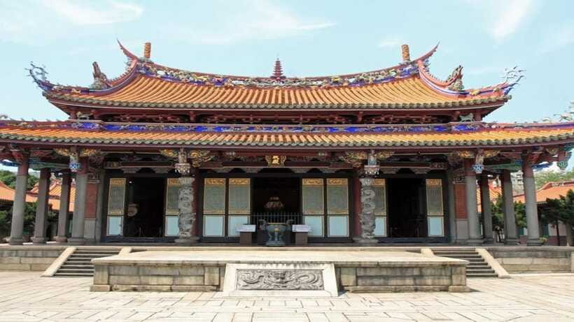 Taipei: Highlight Attractions Walking Tour - Chiang Kai-shek Memorial Hall