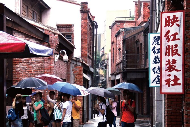 Taipei Historic Shared Walking Tour - Why this West Taipei route works