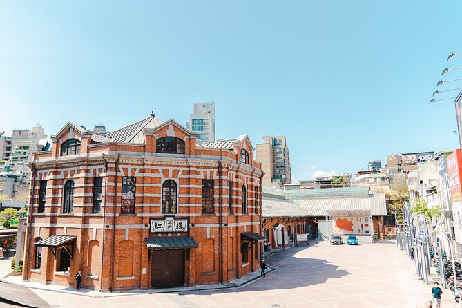 Taipei Historic Shared Walking Tour - Bopiliao Historic Block and Taipei’s trading past