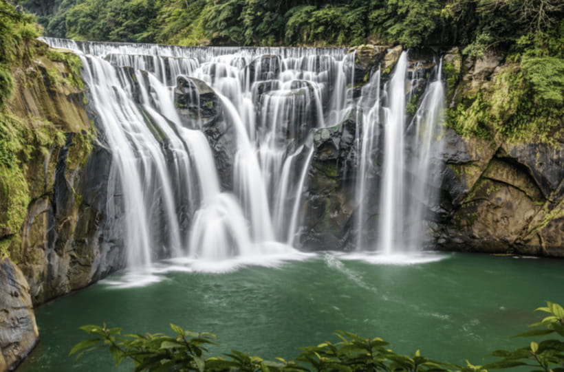 Taipei: Jiufen, Shifen Waterfall and Pingxi Sky Lantern Tour - Why this private route works from Taipei