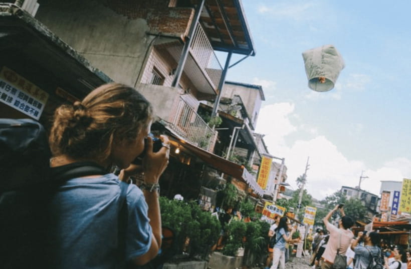 Taipei: Jiufen, Shifen Waterfall and Pingxi Sky Lantern Tour - Yin Yang Sea sets the tone