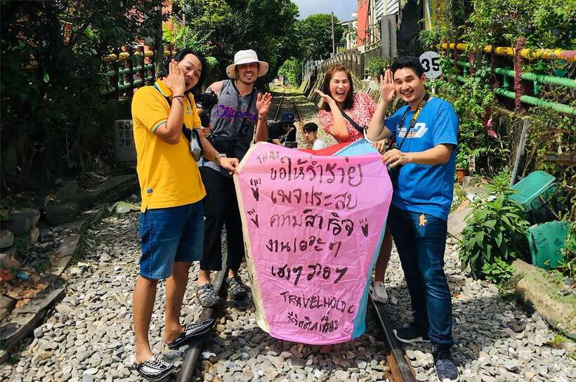 Taipei: Northern Taiwan Private Yehliu, Jiufen, & Shifen - Shifen Waterfall and the quieter middle stop
