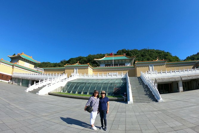 Taipei: Private Car Charter Tour - Elephant Mountain rewards the active option