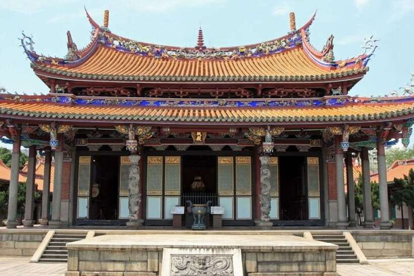 Taipei: Private custom tour with a local guide - A private introduction to Taipei, not a standard city march