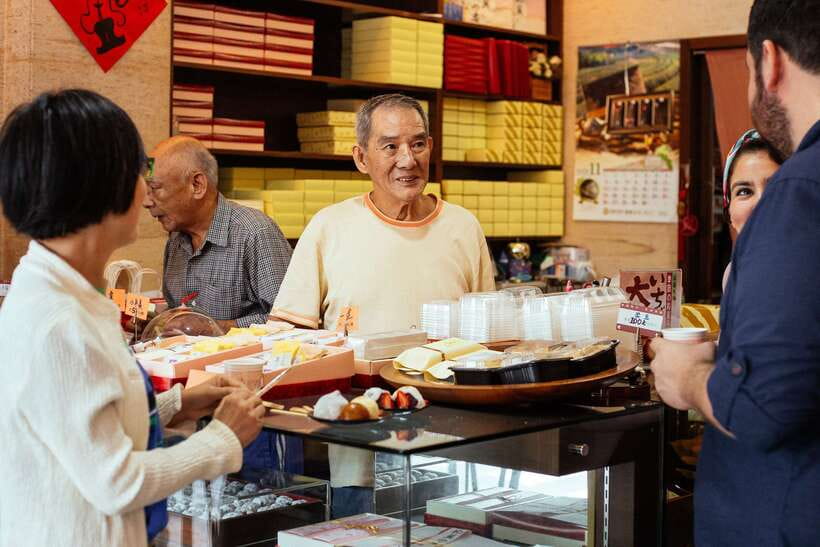 Taipei: Private Food Tour – 10 Tastings with Locals - Vegetarian and dietary adjustments