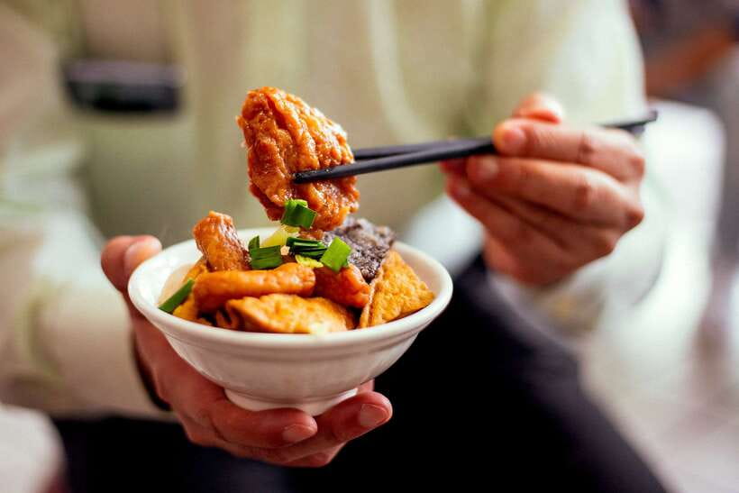Taipei: Private Food Tour – 10 Tastings with Locals - The first bites: scallion pancakes and braised pork