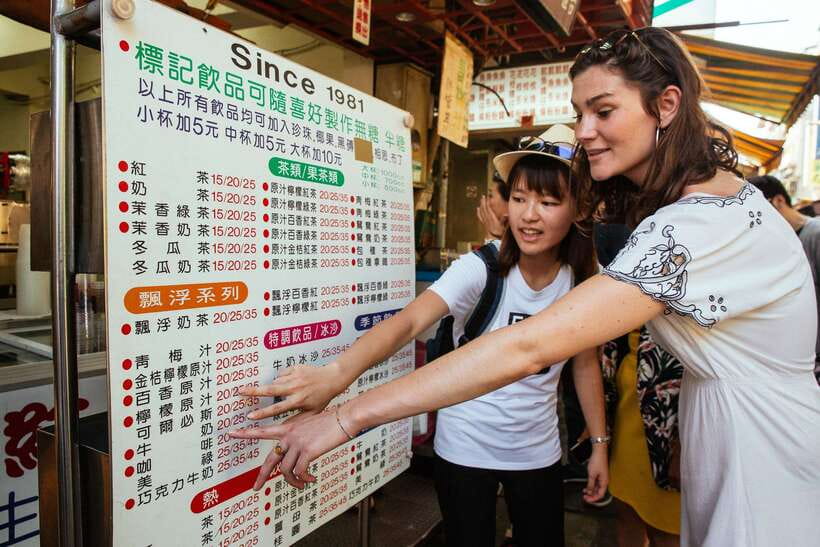 Taipei: Private Tour with Locals – Highlights & Hidden Gems - Who should book this experience?