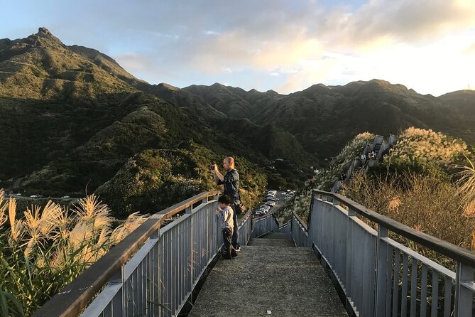 Taipei's Old Gold Rush Town: Jiufen Guided Night Tour - Two and a half hours on Jiufen Old Street