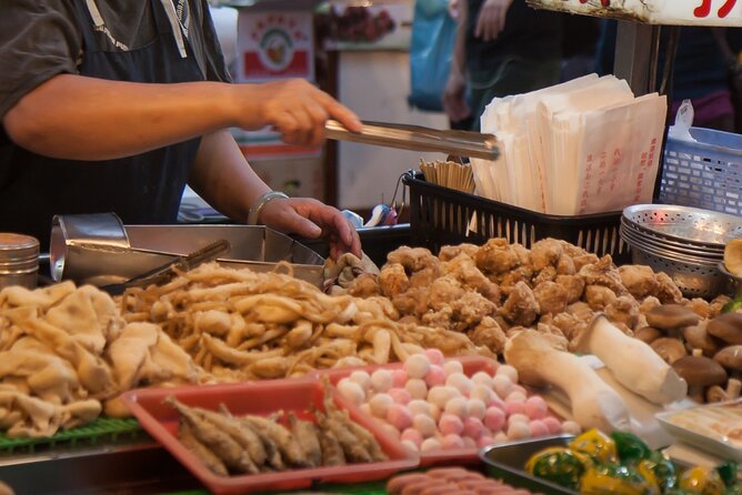 Taipei Street Food & Night Market Tour with a Local: Private & Custom - Why a private guide can be useful