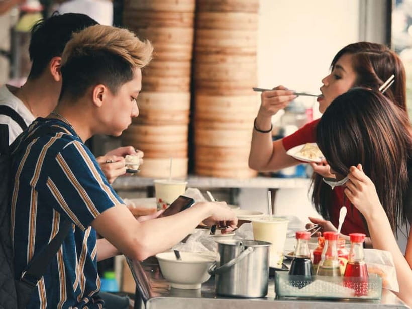Taipei: Taiwan Traditional Breakfast & Market & Tea Tasting - More Than 10 Taiwanese Breakfast Tastings