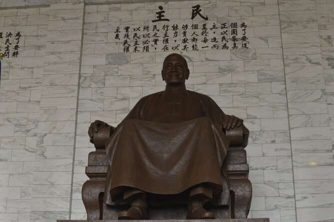 Taipei Taster: Layover Escapes in 4-Hour Private Tour - Leaving Taoyuan Airport without losing your layover
