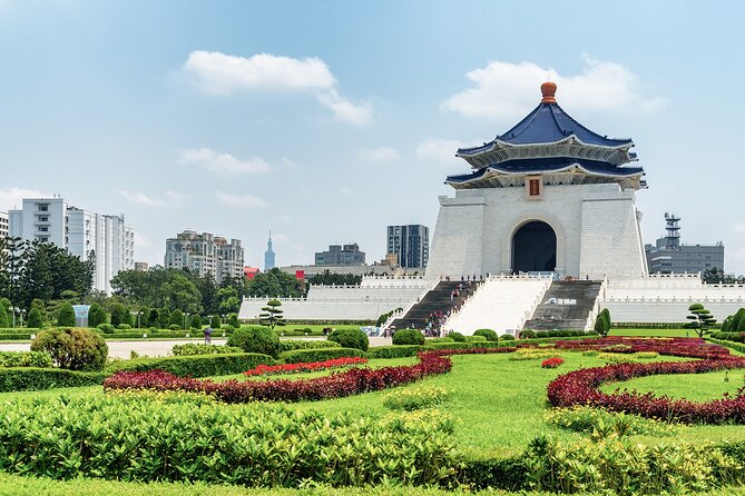 Taipei Touchdown: Make the Most of Your 6-Hour Layover - Chiang Kai-shek Memorial Hall and Taiwan’s formal side