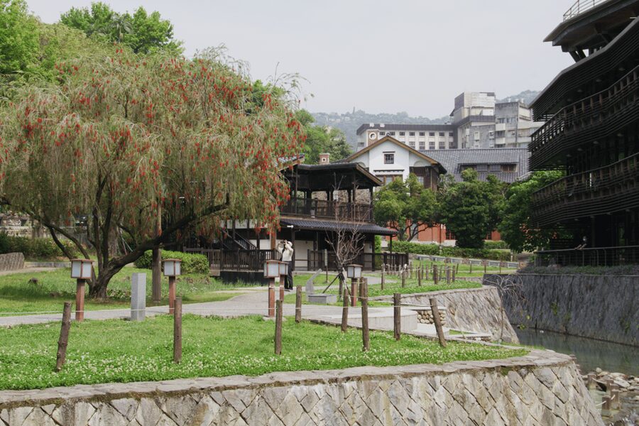 Taipei: Yangmingshan & Beitou Full-Day Tour - The Flower Clock and Yangmingshuwu