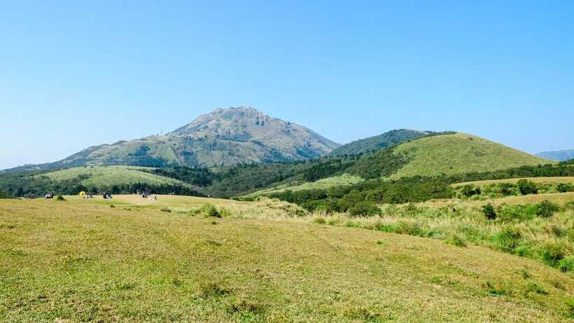 Taipei: Yangmingshan National Park Half-Day Tour - Xiaoyoukeng: sulfur, steam, and active volcanic ground