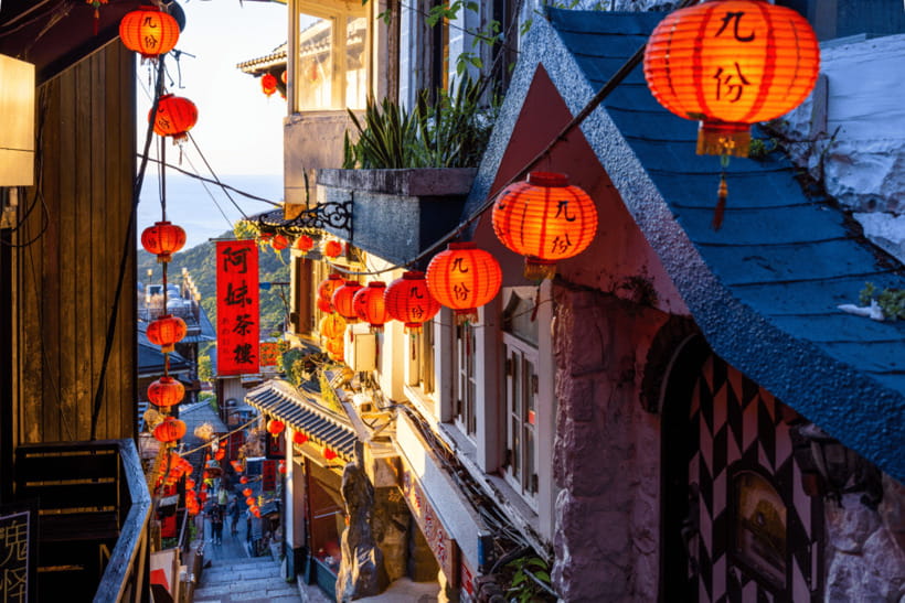 Taipei: Yangmingshan, Shifen, Jiufen & Yehliu Private Tour - Why this route works so well in one day