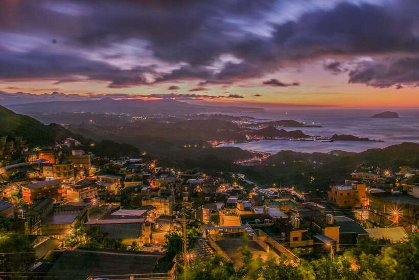 Taiwan Taipei: Customized Private Tour - The planning conversation sets the tone