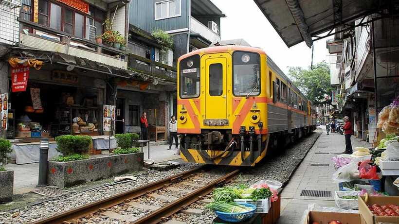Taiwan Taipei: Customized Private Tour - English-speaking guidance and practical help