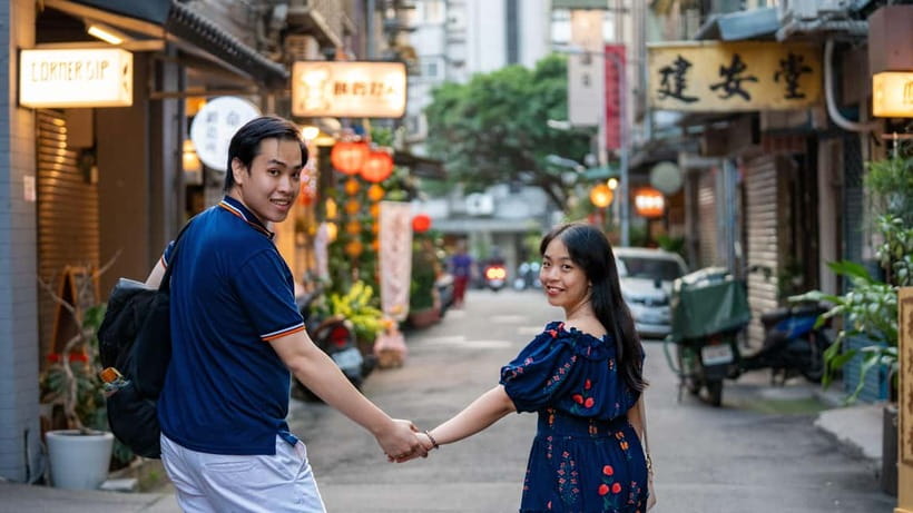 Taiwan Taipei: Quick Photoshoot with Taiwan Photographer - A good fit for camera-shy visitors