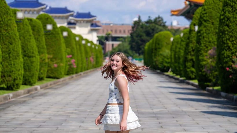 Taiwan Taipei: Quick Photoshoot with Taiwan Photographer - The sightseeing value is modest but real