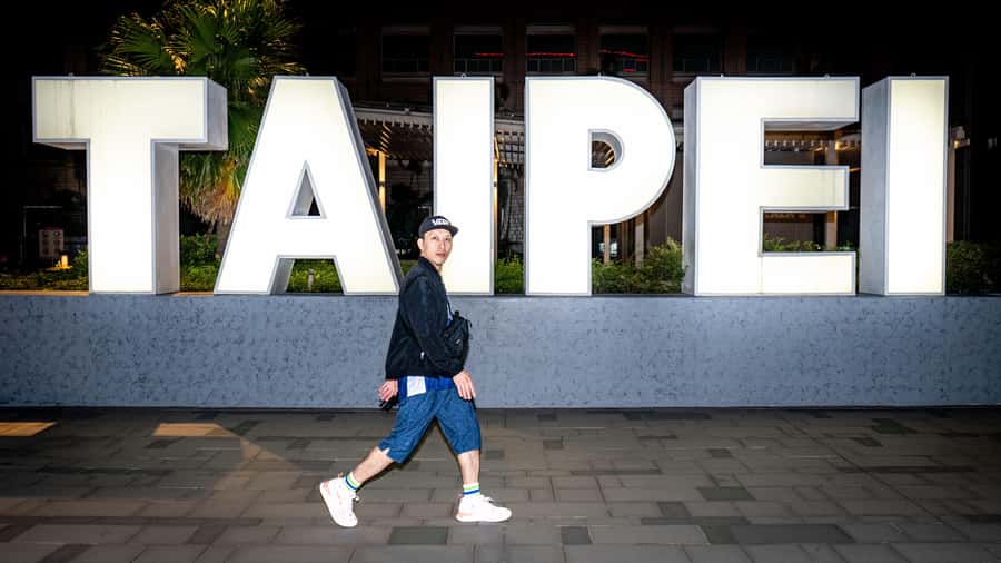 Taiwan Taipei: VIP Photoshoot with Taiwan Photographer - What Mason brings to the camera work