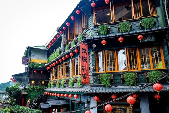 Taiwan TST: Private Tour Taipei Yehliu, Chaojing, Shifen, Jiufen - Jiufen Old Street after the coastal stops