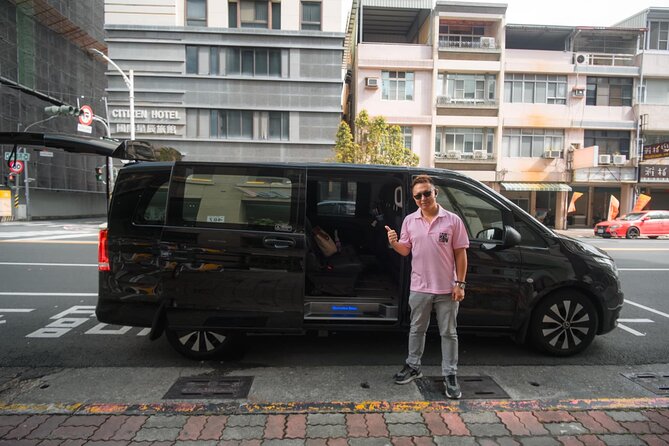 Taiwan TST: Private Tour Taipei Yehliu, Chaojing, Shifen, Jiufen - The driver makes or breaks the day