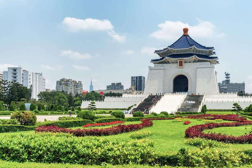 Taoyuan Airport: Layover Taipei City Tour - Key points at a glance