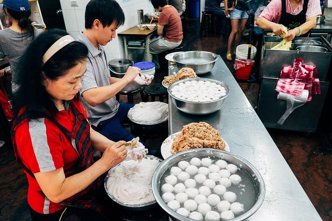 Traditional Old School Taiwanese Food Tour - What the small group changes