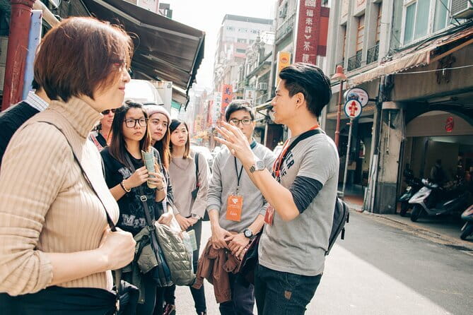 Vintage Taipei - Best of Taiwan & Sunset Walking Tour (Tip-based) - Fa Zho Gong Temple and the city’s everyday faith