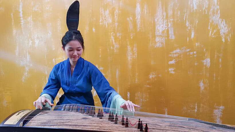 Wear Hanfu and play guzheng - Key points to know before booking