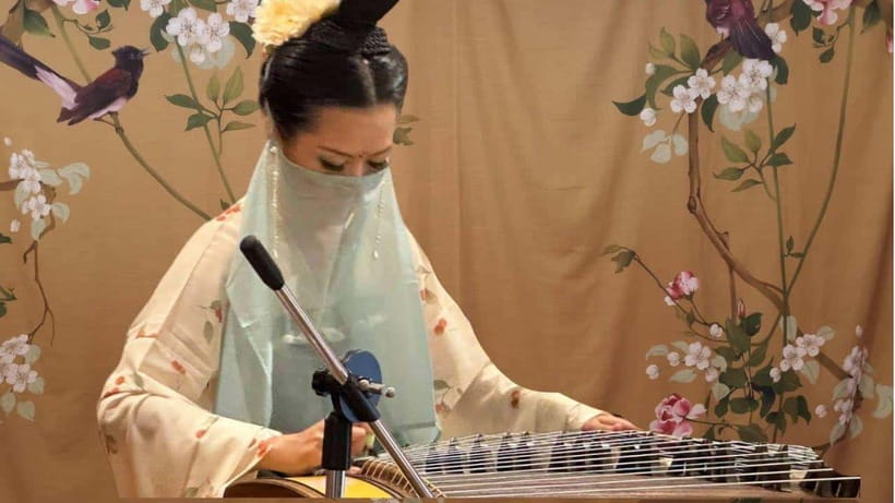 Wear Hanfu and play guzheng - Why the small group format matters