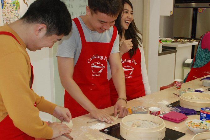 Xiao Long Bao, Pork thick soup, Bubble milk tea. Taiwan Traditional Light Meals Experience-B (Taipei Cooking Class) - What the 2:30 to 5:00 schedule feels like