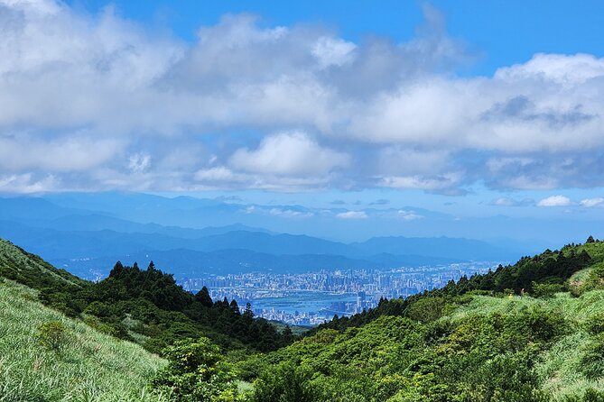 Yamingshan Volcano, Beitou Thermal Valley, Danshui Private Tour - What the private format adds