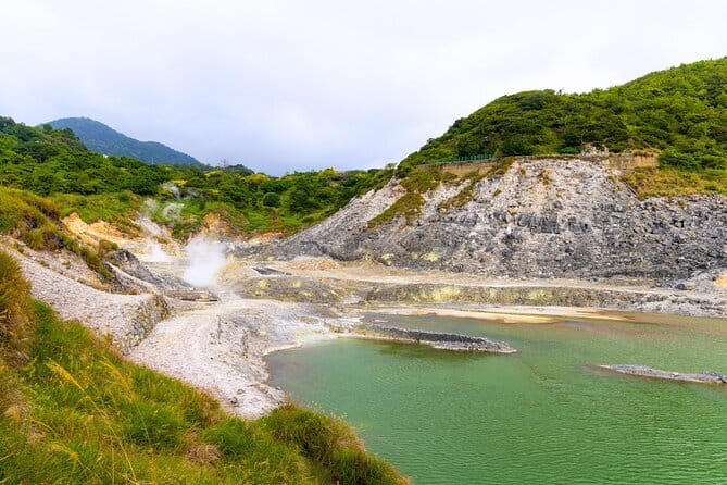 Yangmingshan, Yehliu, Jiufen & Shifen Private Tour From Taipei - Shifen Waterfall, Taiwan’s Little Niagara